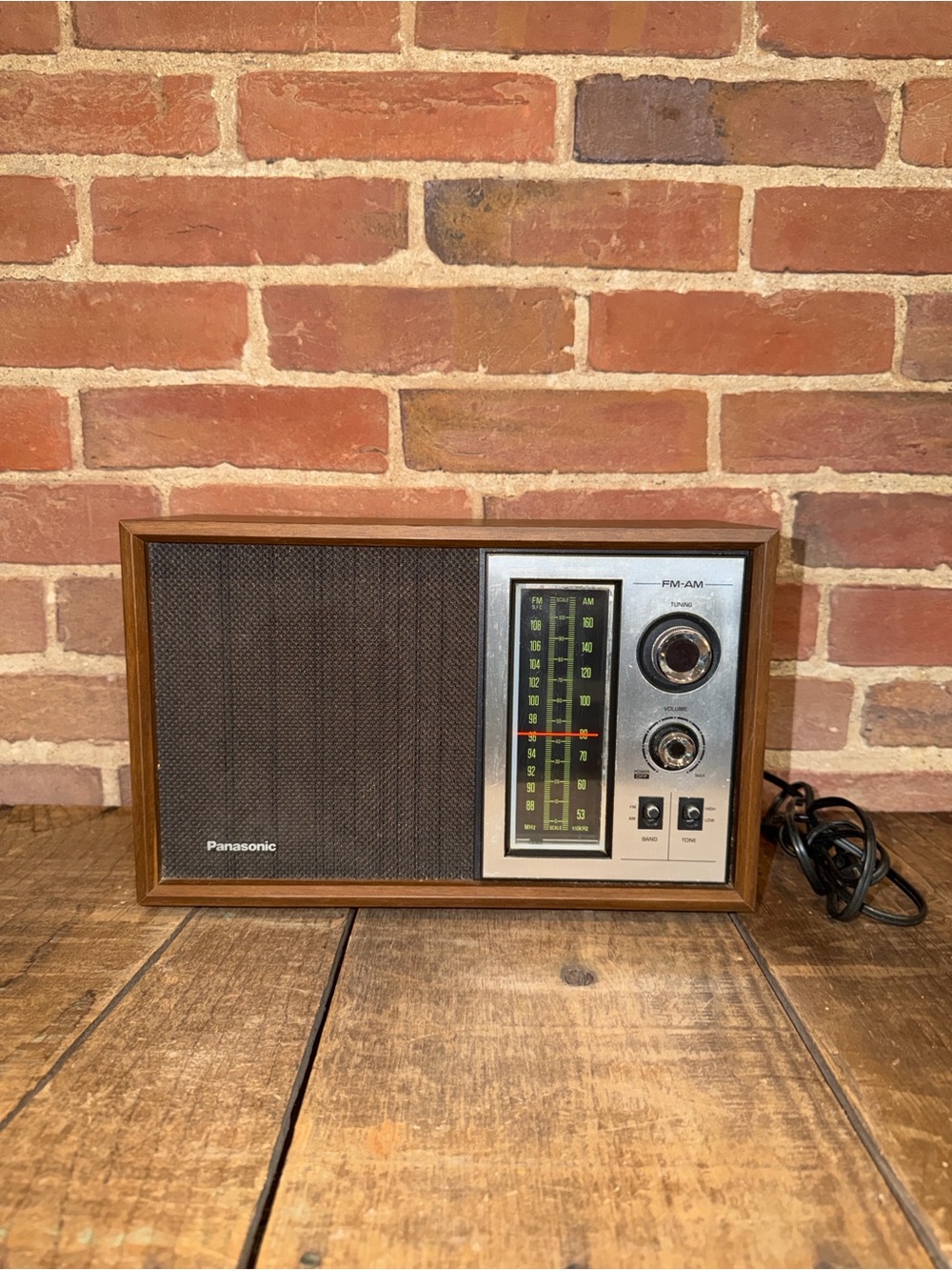 Panasonic RE-6286 AM/FM Radio Solid State Woodgrain Tabletop Japan